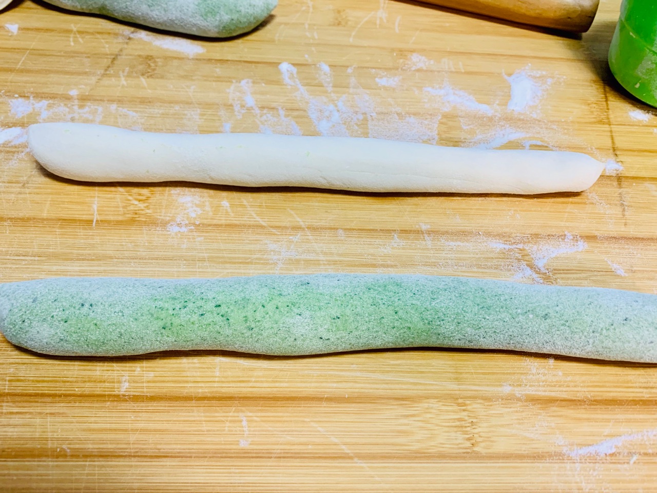 荠菜香菇肉水饺