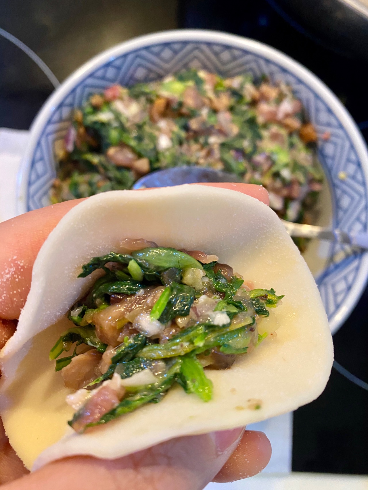 荠菜香菇猪肉饺
