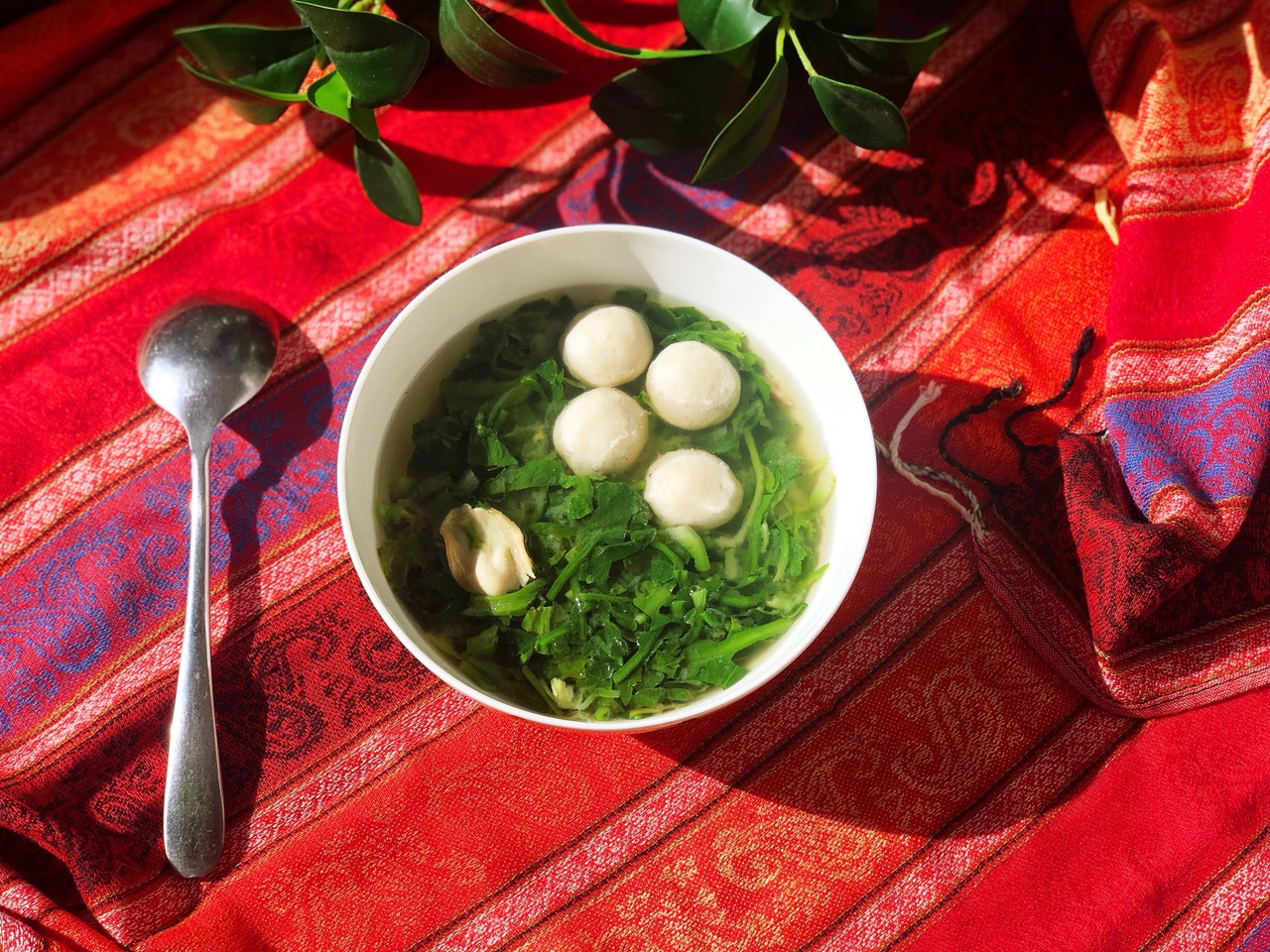 荠菜鱼丸汤