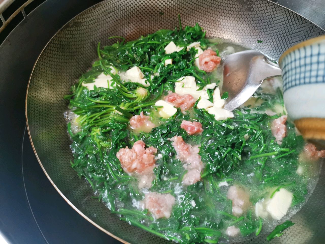 荠菜这么吃，米饭要遭殃