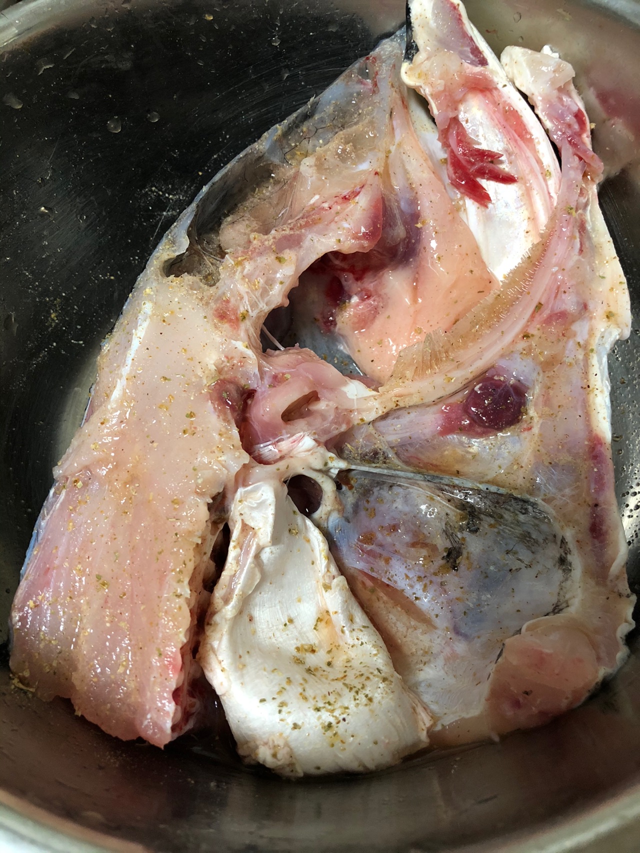 千岛湖鱼头豆腐汤