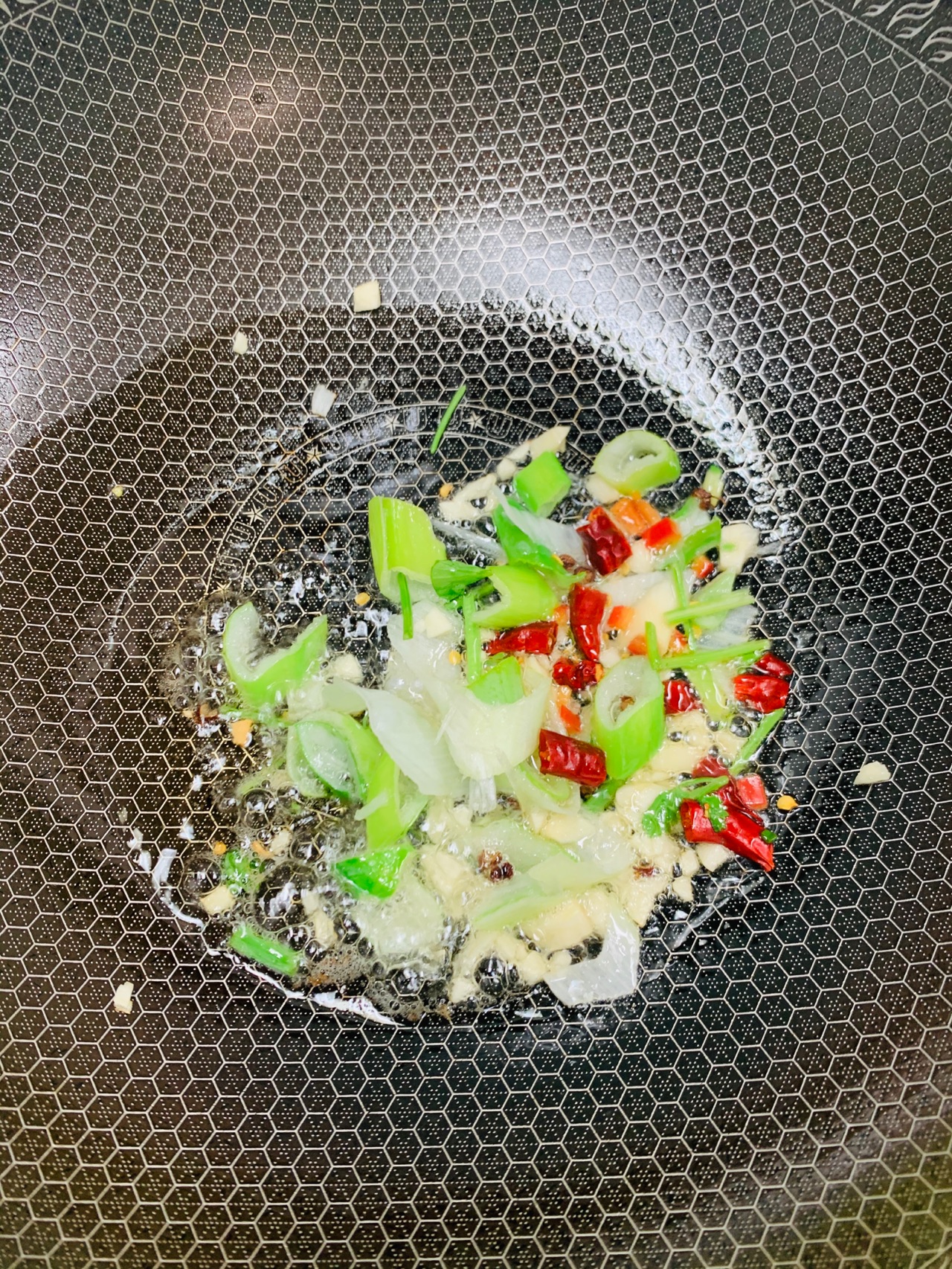 呛炒黄心菜～美味快手菜