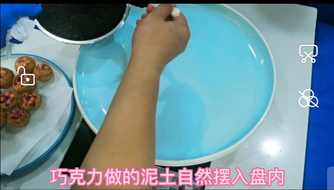 巧克力泥土鱼子酱沙律水果球