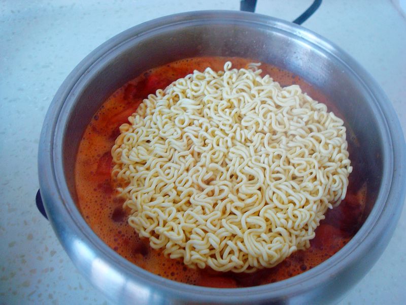 茄汁鸡蛋泡面