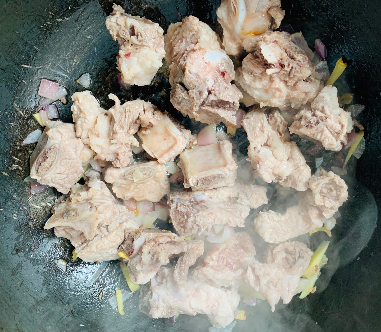 茄汁排骨炖土豆