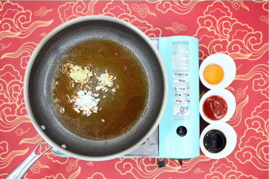 茄汁油焖大虾