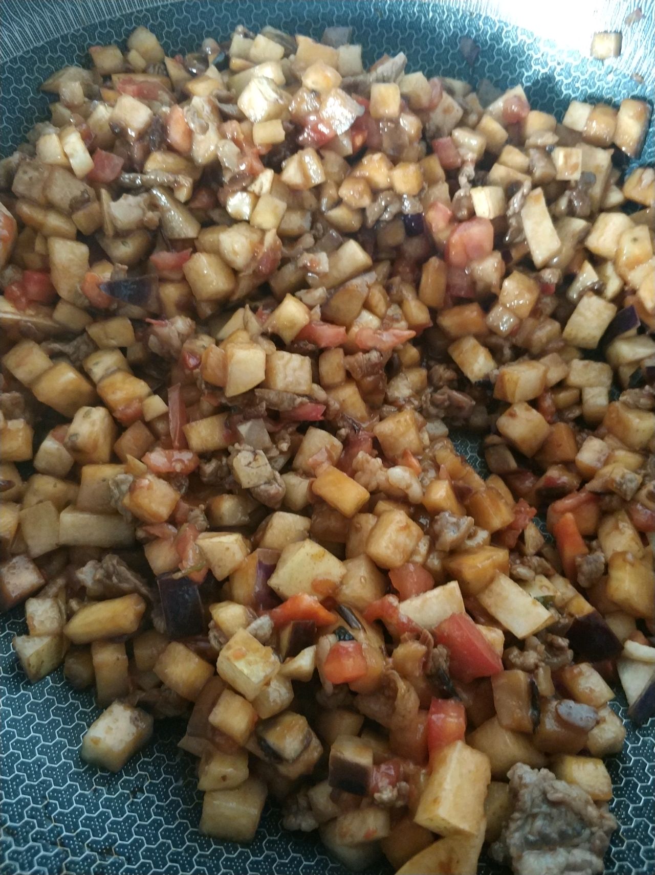 茄子羊肉梨子盖浇面
