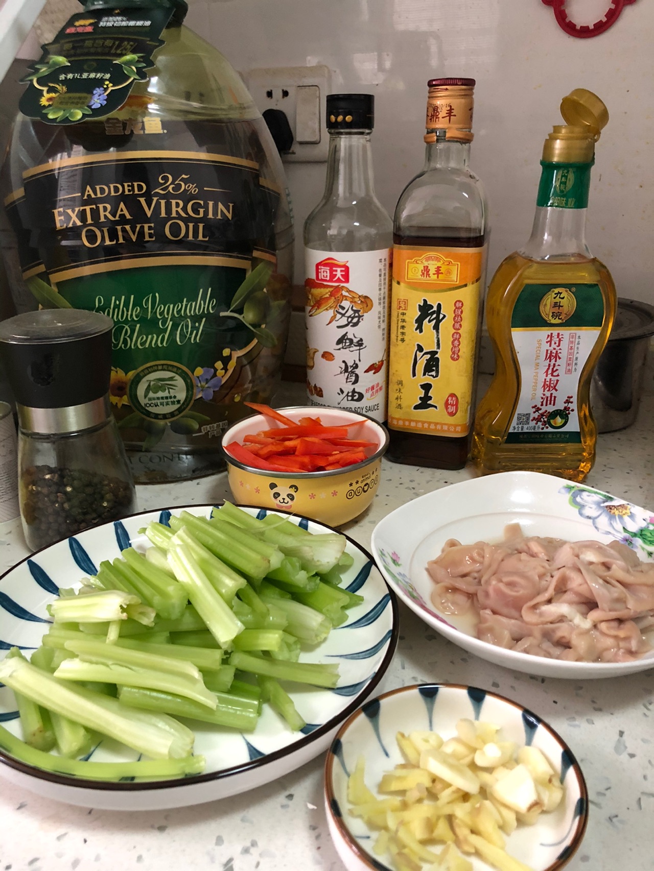 芹菜爆炒鸭肠