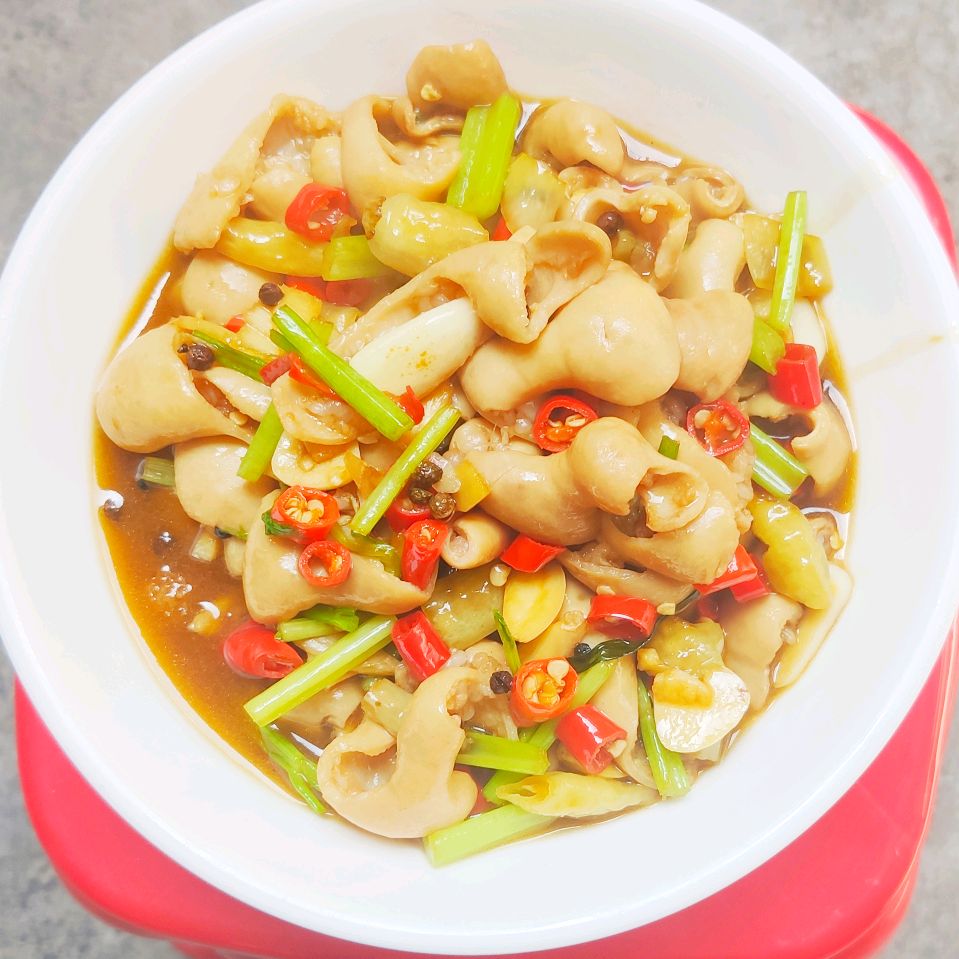 芹菜炒肥肠
