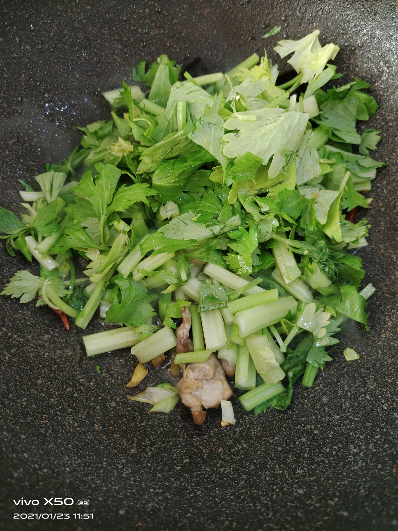 芹菜炒粉条