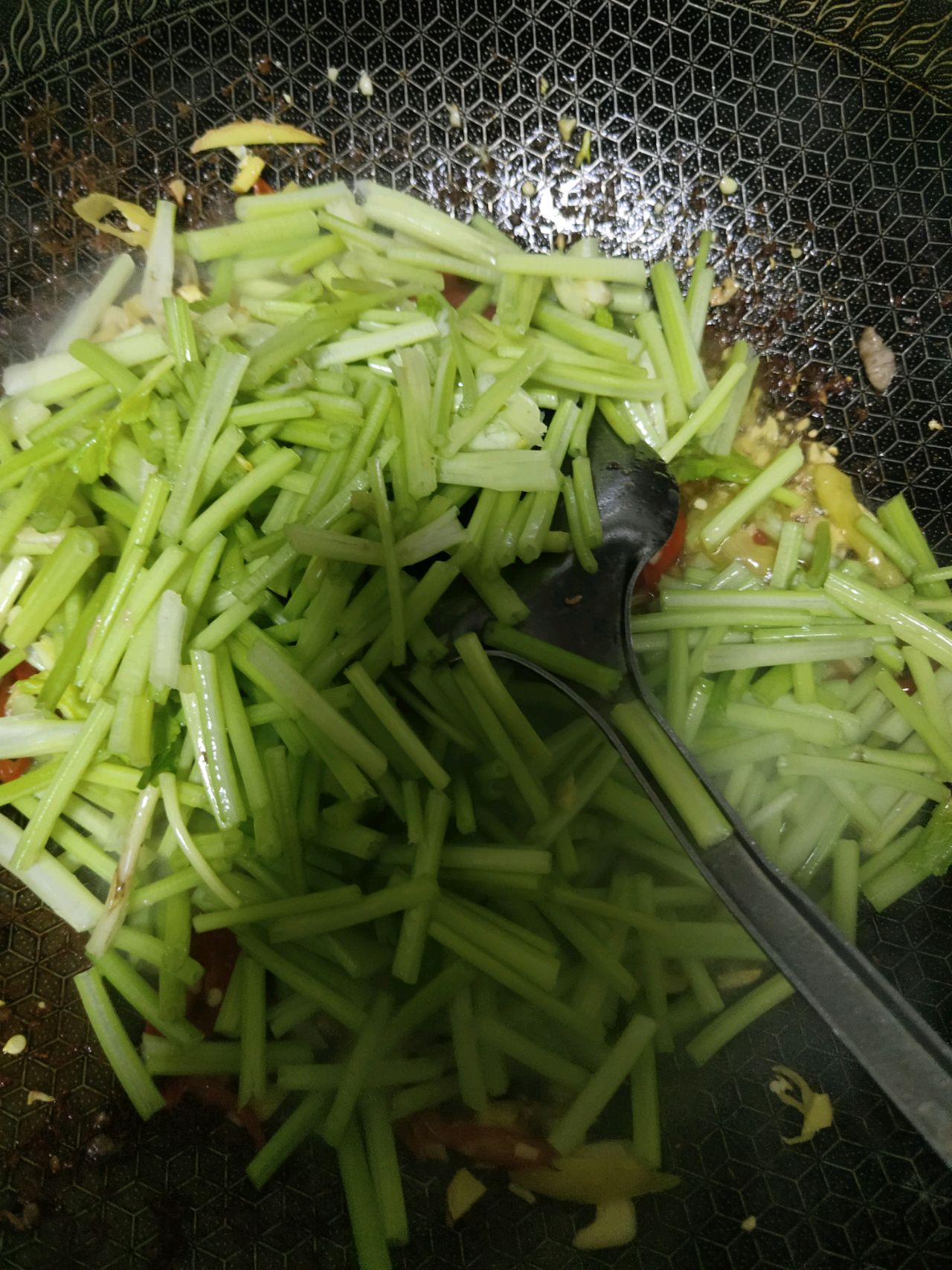 芹菜炒牛肉