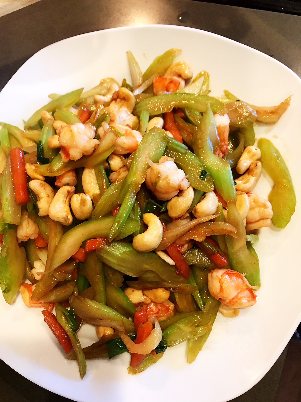 芹菜腰果虾仁