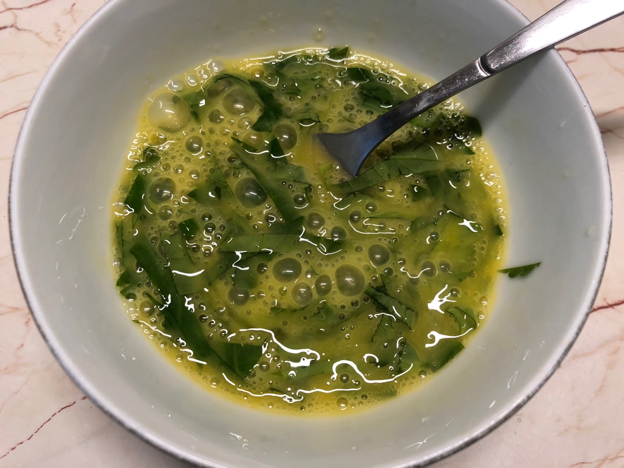 芹菜叶炒鸡蛋