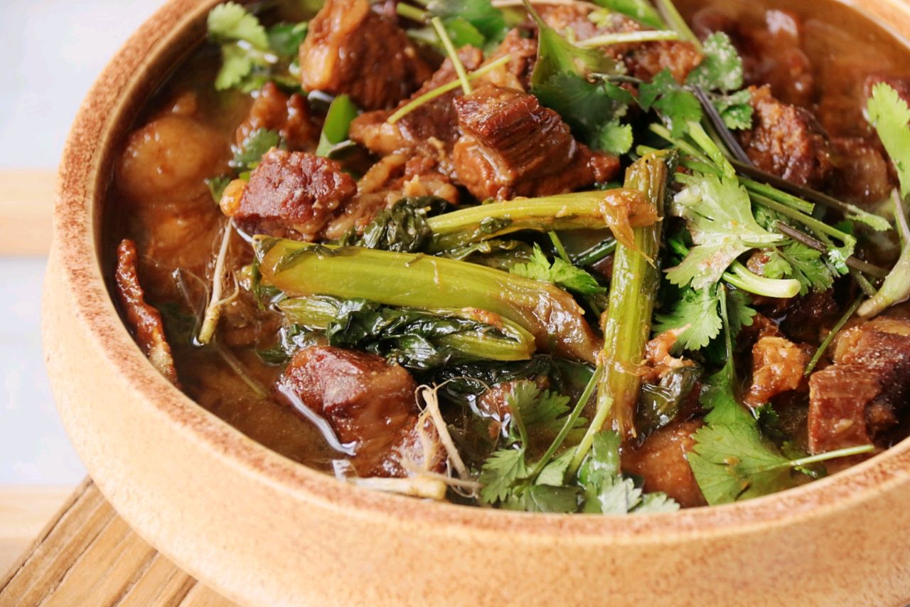 青菜红烧牛肉