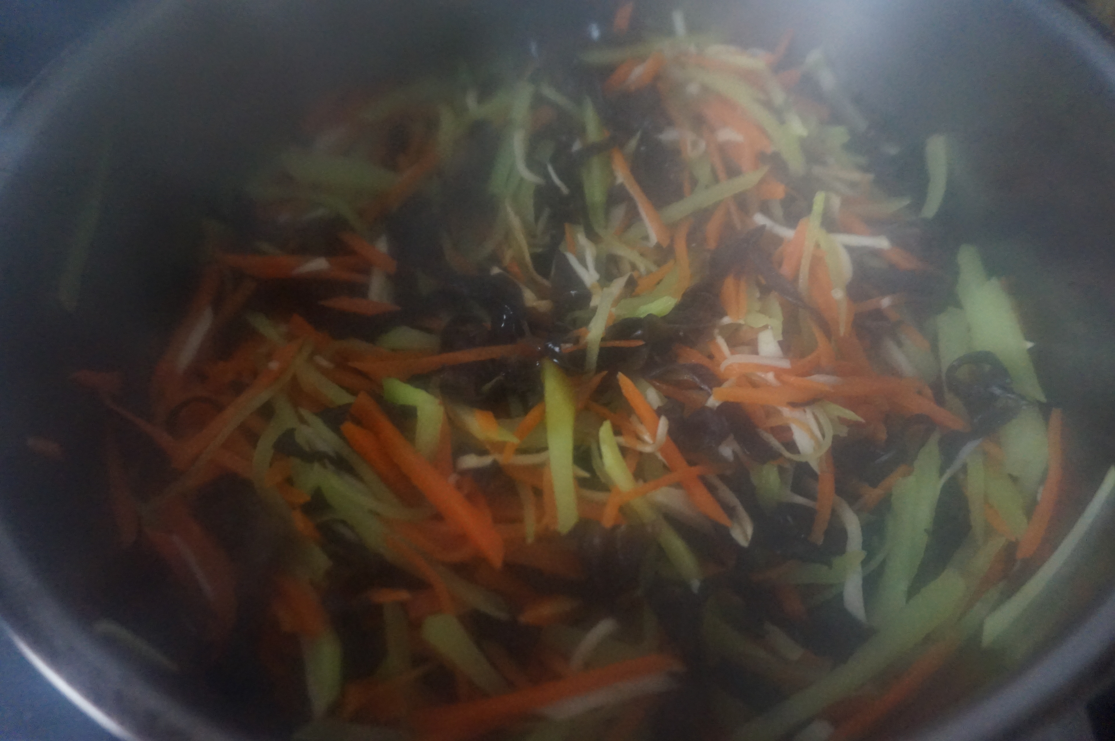 轻炒春意缤纷彩蔬