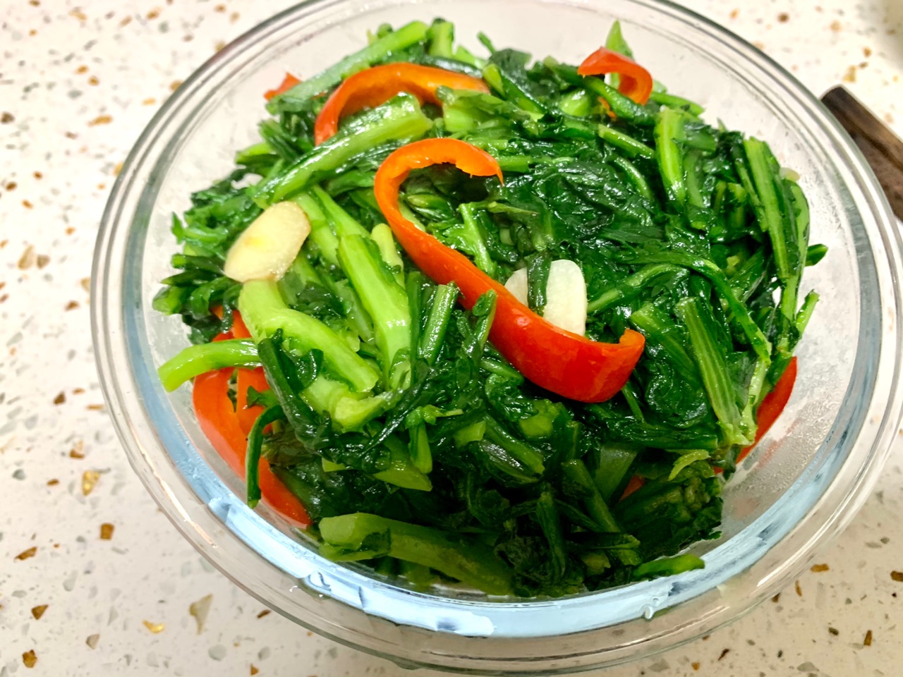 清炒茼蒿