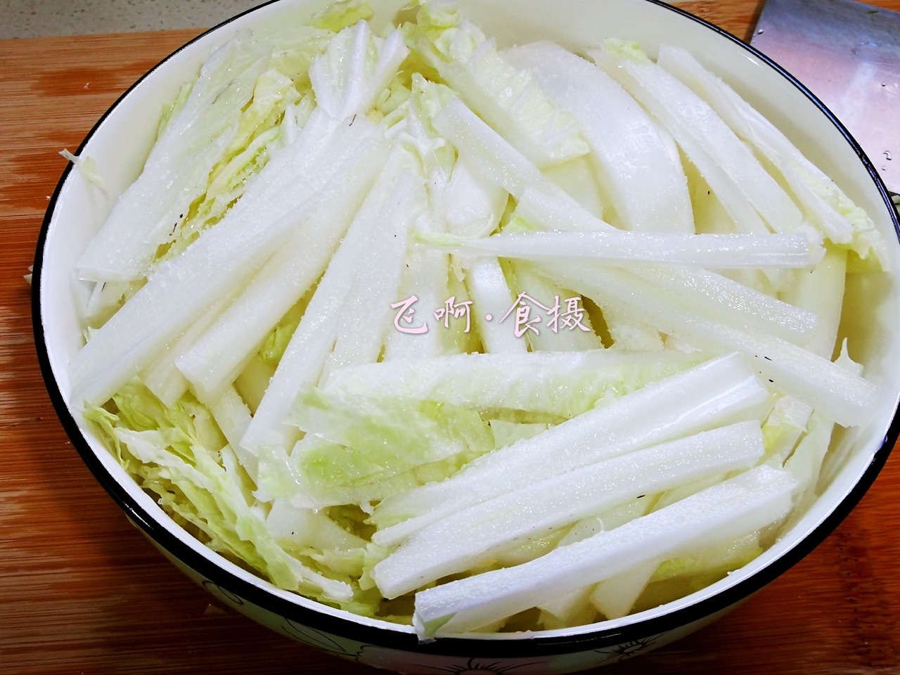 清脆爽口酸辣白菜