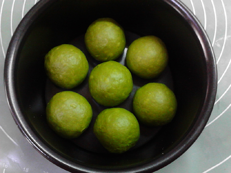 青翠茼蒿面包