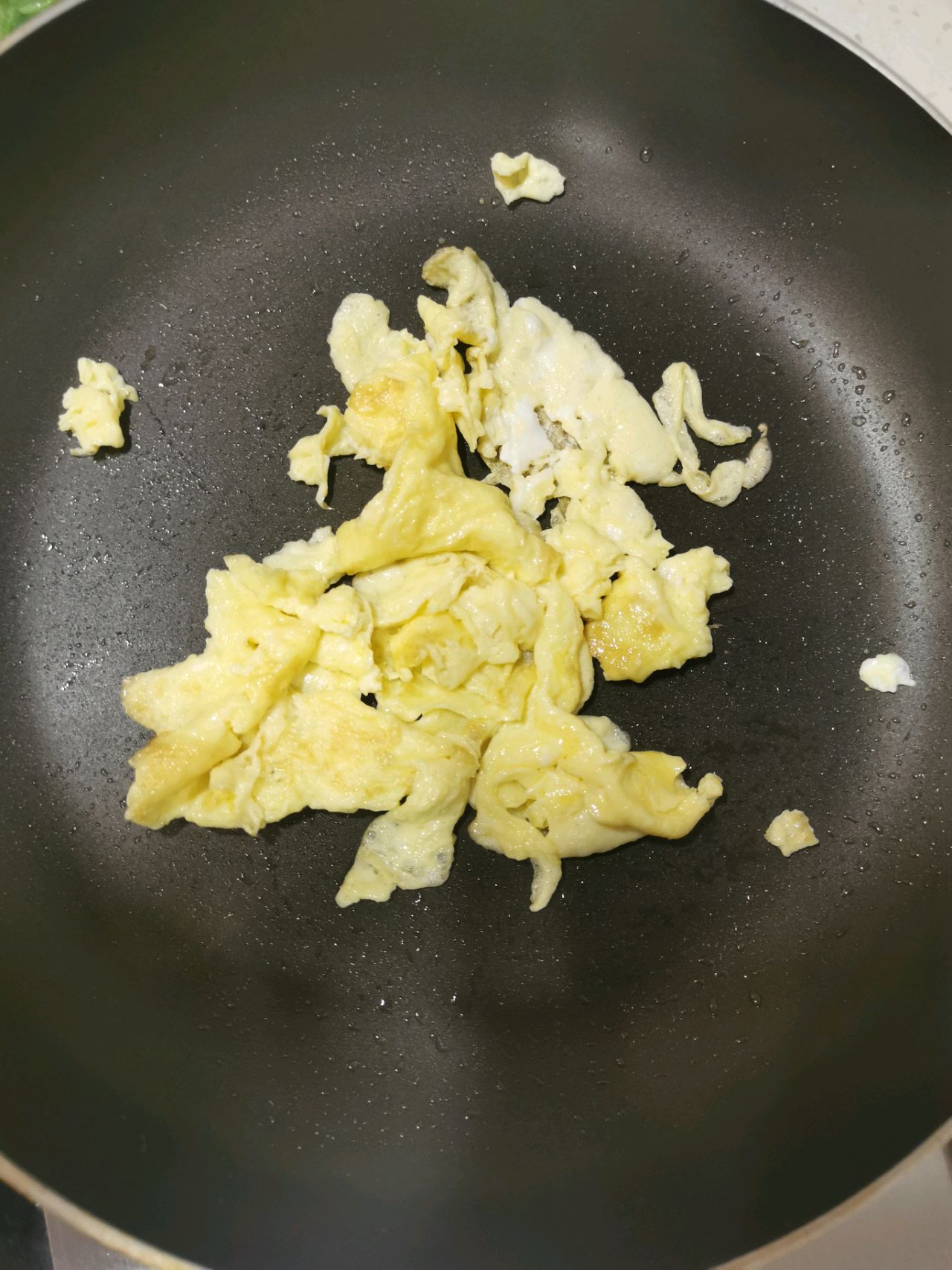 清淡好喝的鸡蛋豌豆尖汤