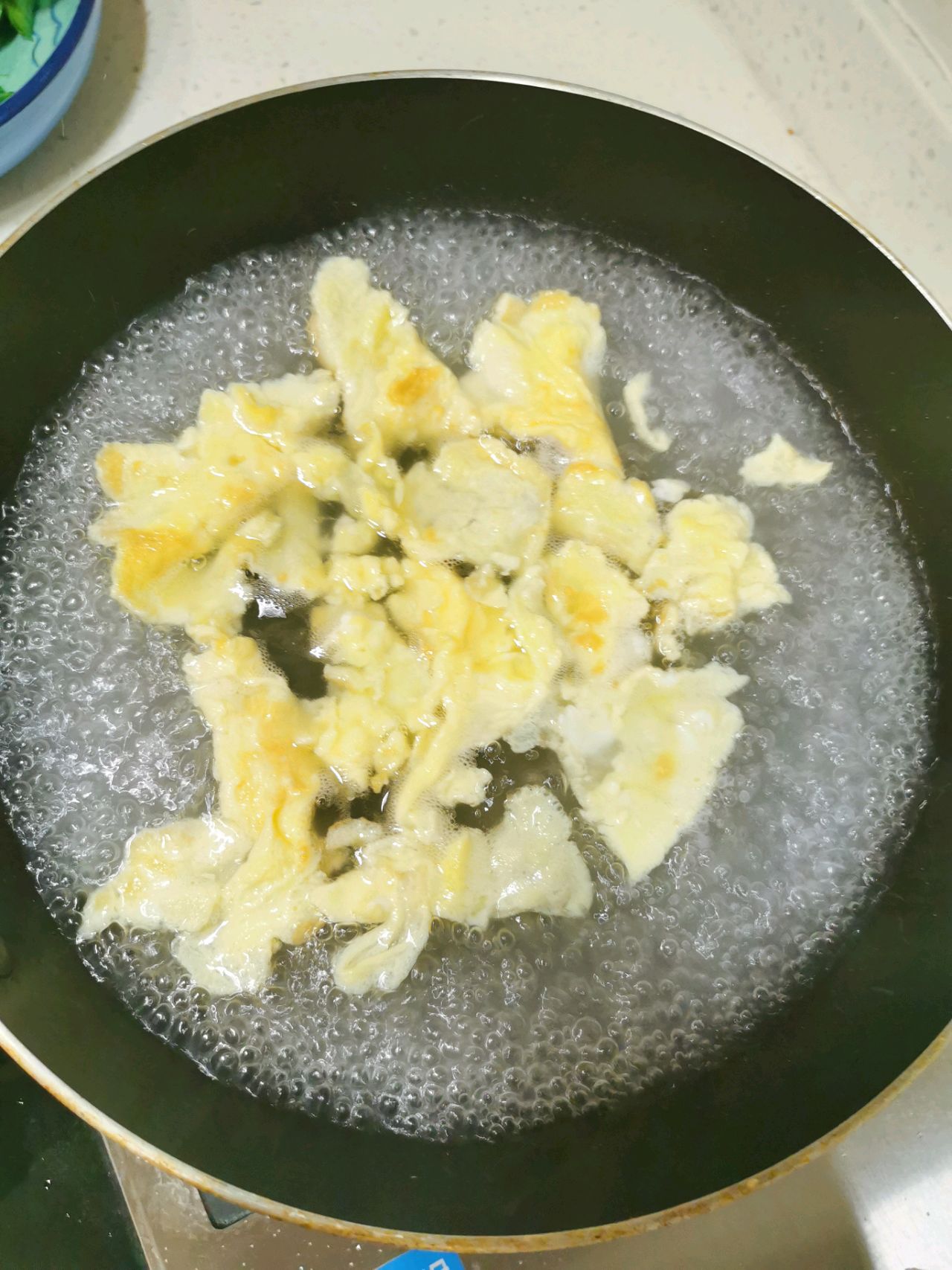 清淡好喝的鸡蛋豌豆尖汤