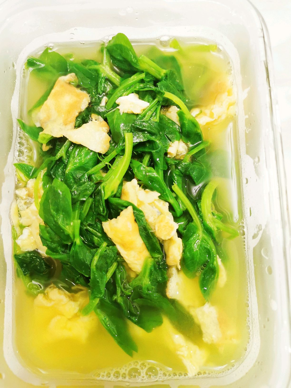 清淡好喝的鸡蛋豌豆尖汤