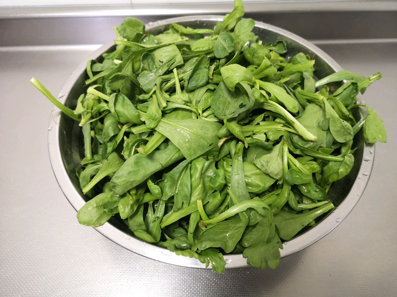 清淡健康~蒜末炒茼蒿菜