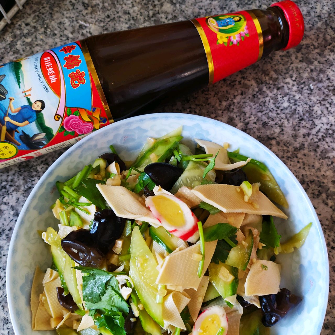 清淡爽口的黄瓜拌豆皮