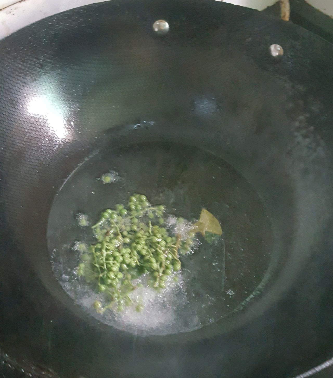 青花椒紫苏鱼