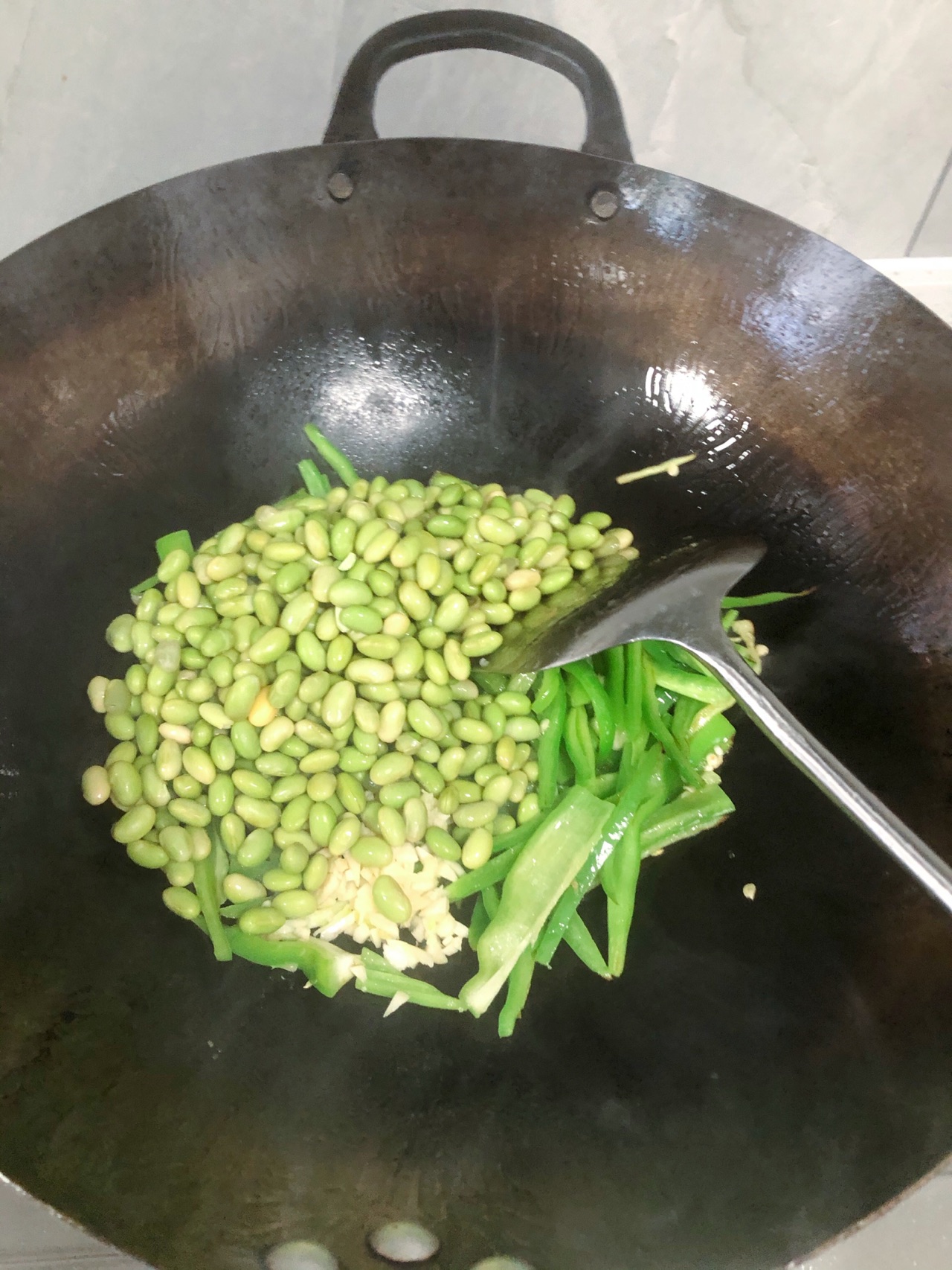 青椒炒毛豆