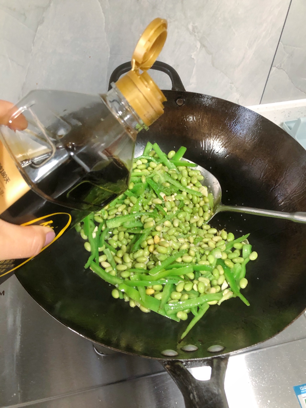 青椒炒毛豆