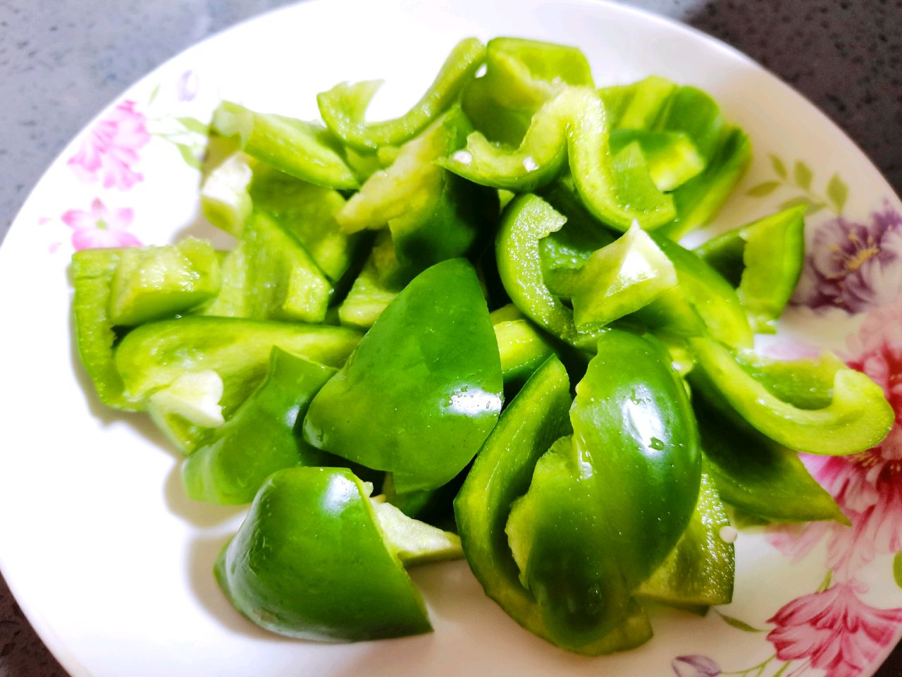 青椒炒肉丸