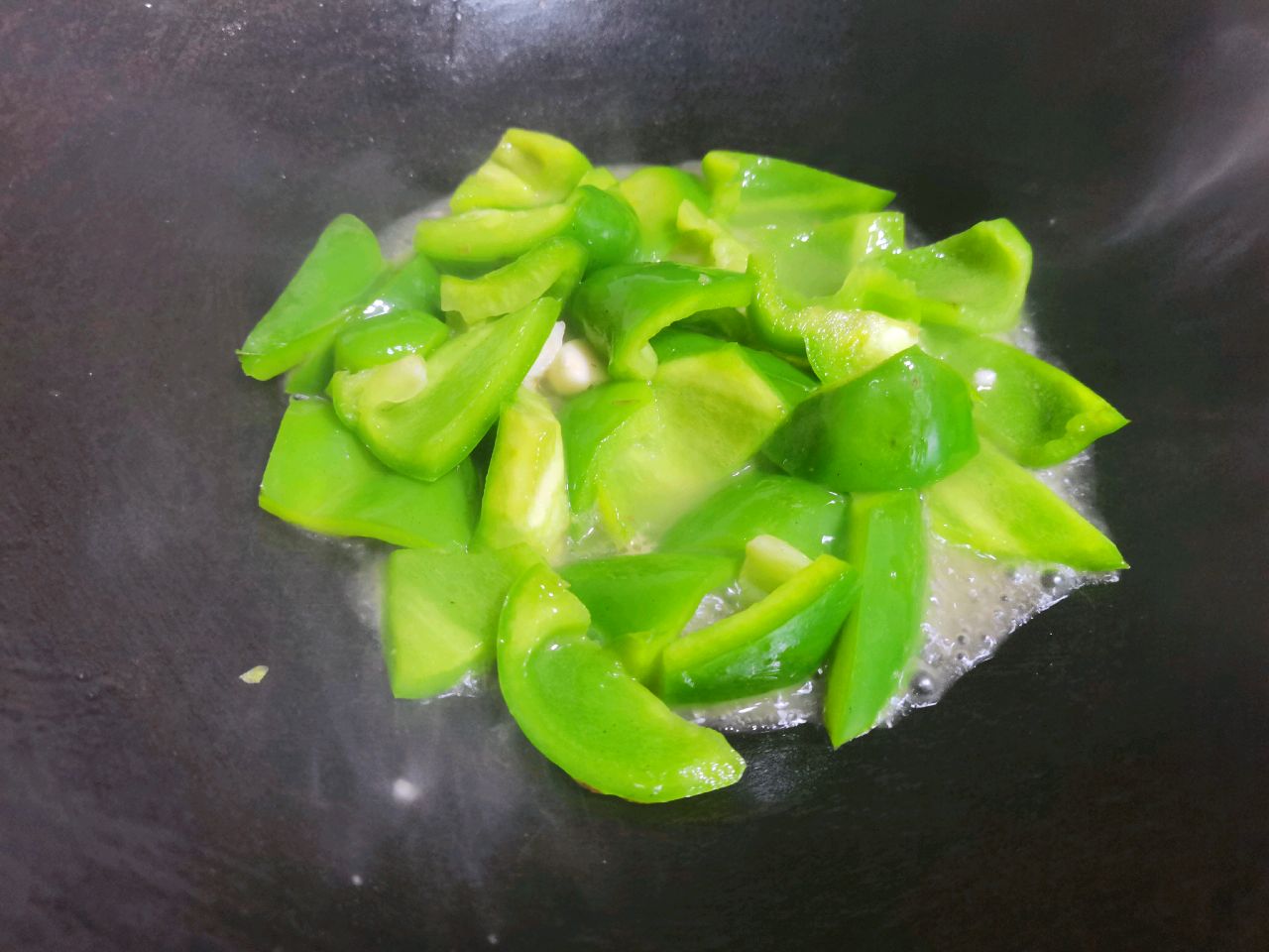 青椒炒肉丸