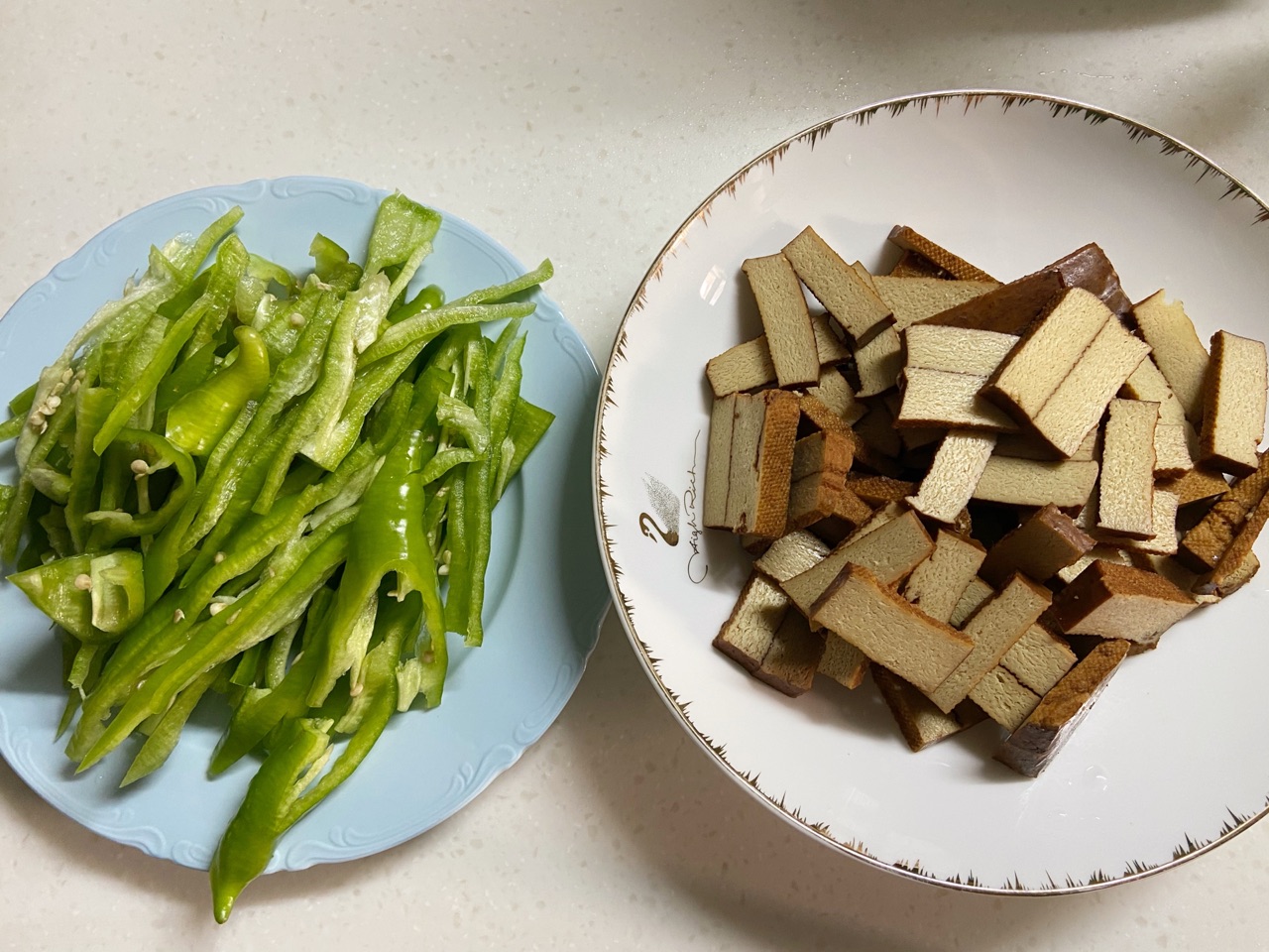 青椒炒香干