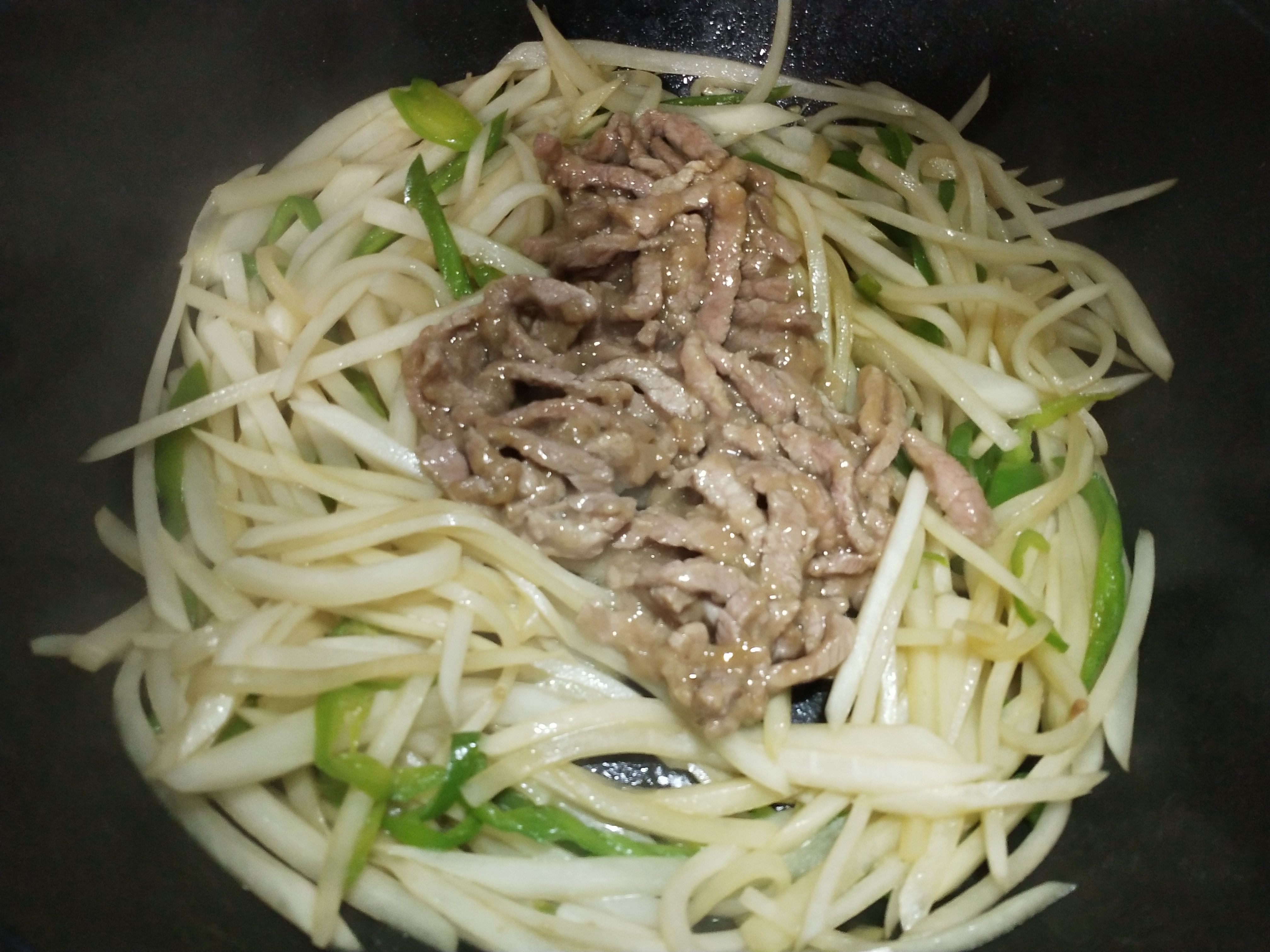 青椒萝卜牛肉丝