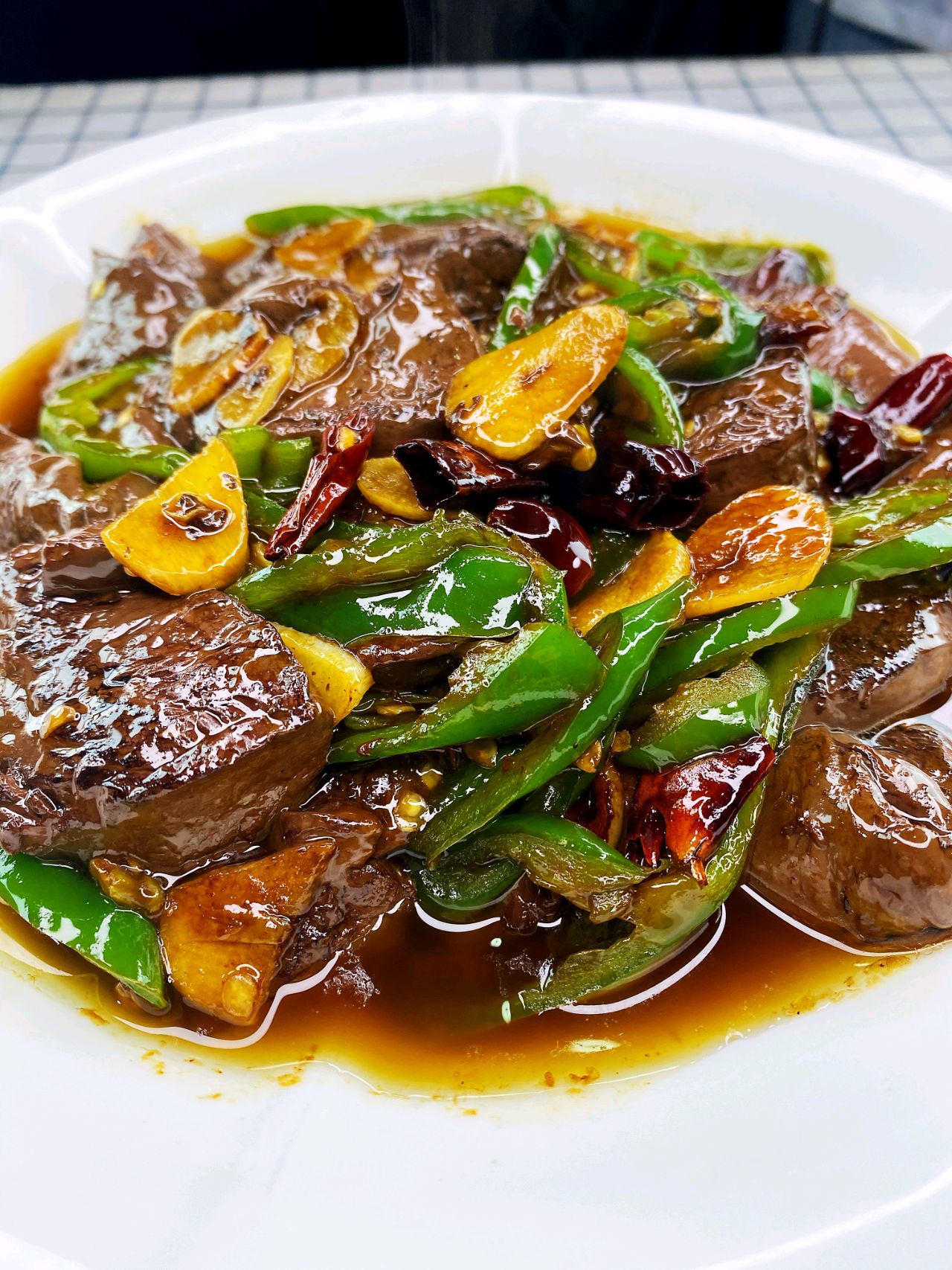 【青椒猪红】简单快速，香辣嫩口，开胃下饭