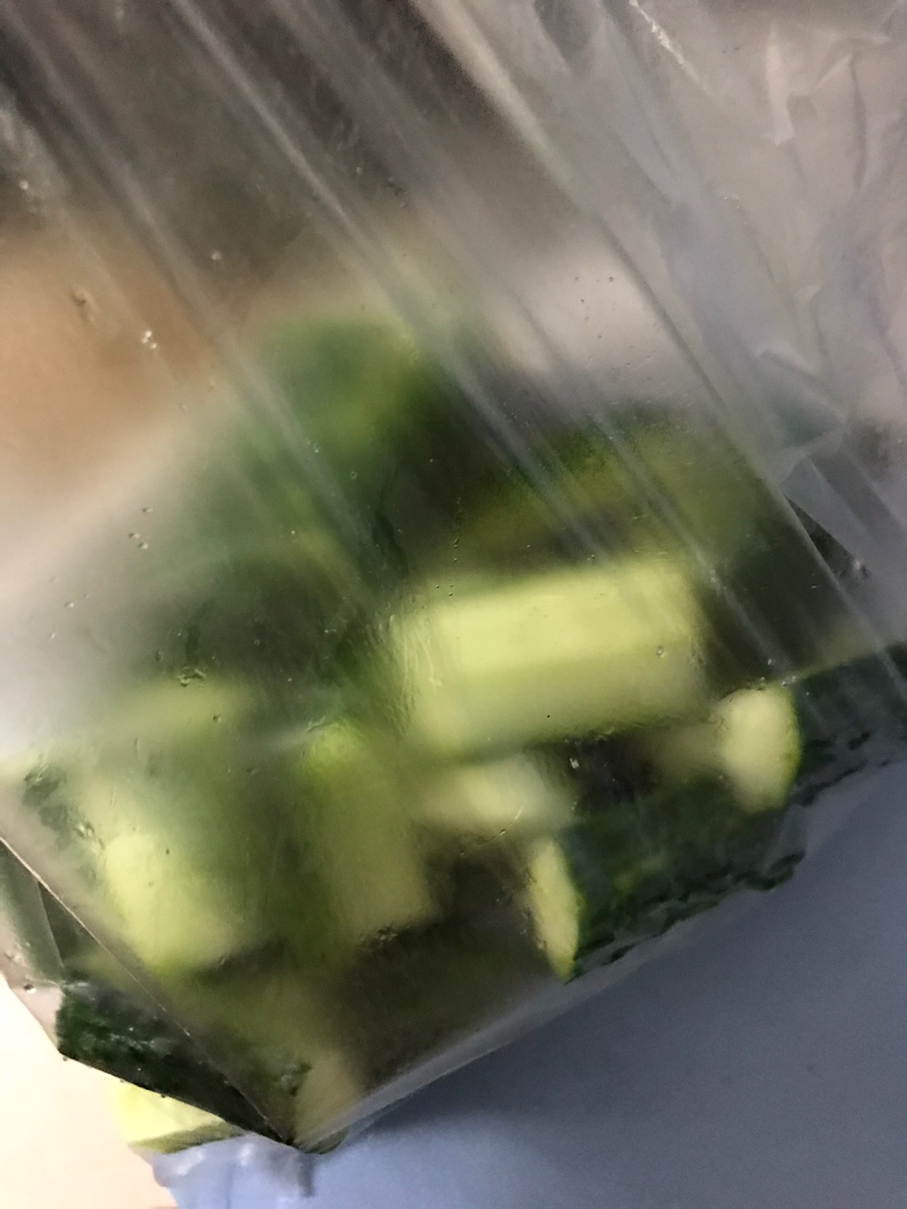 清爽秘制酱青瓜