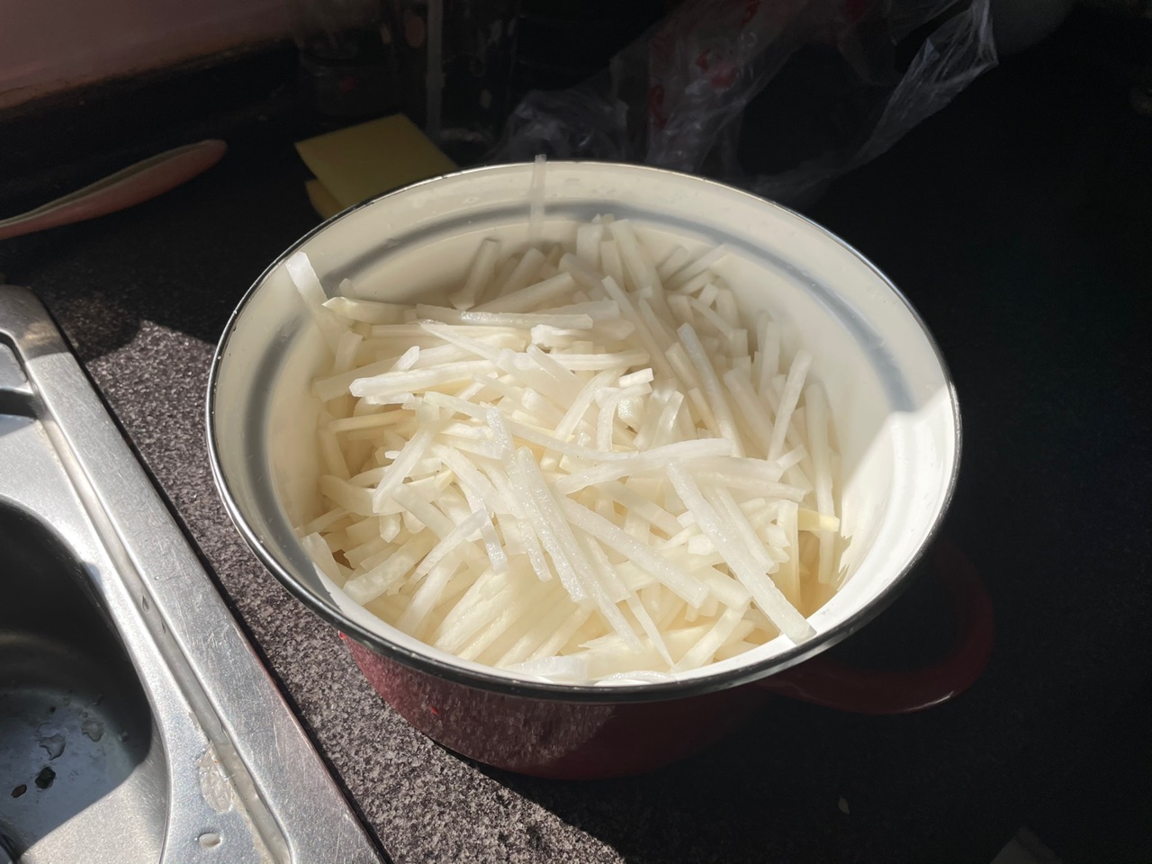 清爽酸辣萝卜丝