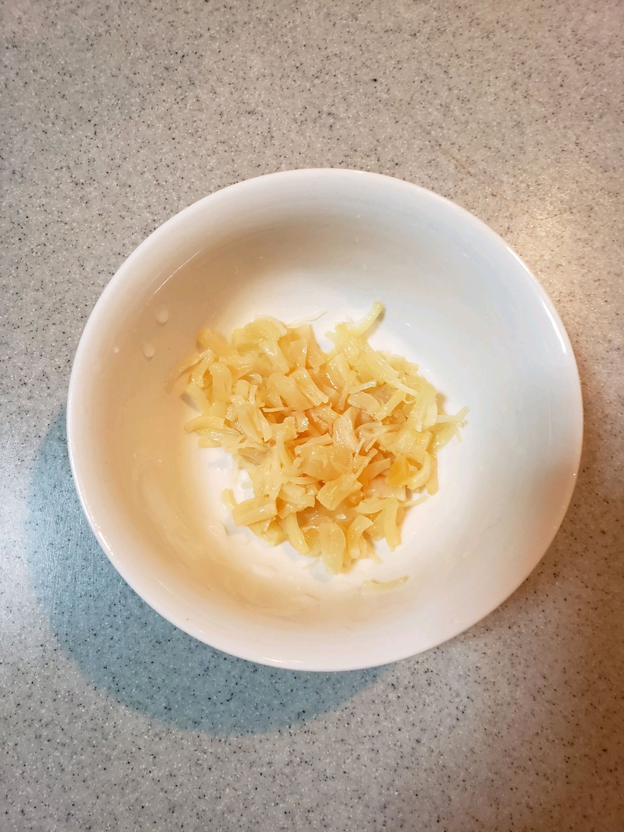 清甜鲜香的寿喜瑶柱蒸萝卜