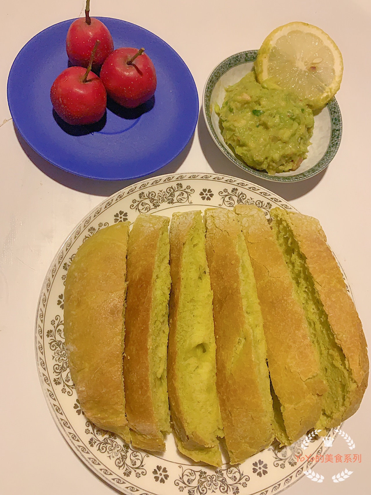 清新绿，越嚼越有劲～蔬菜汁面包