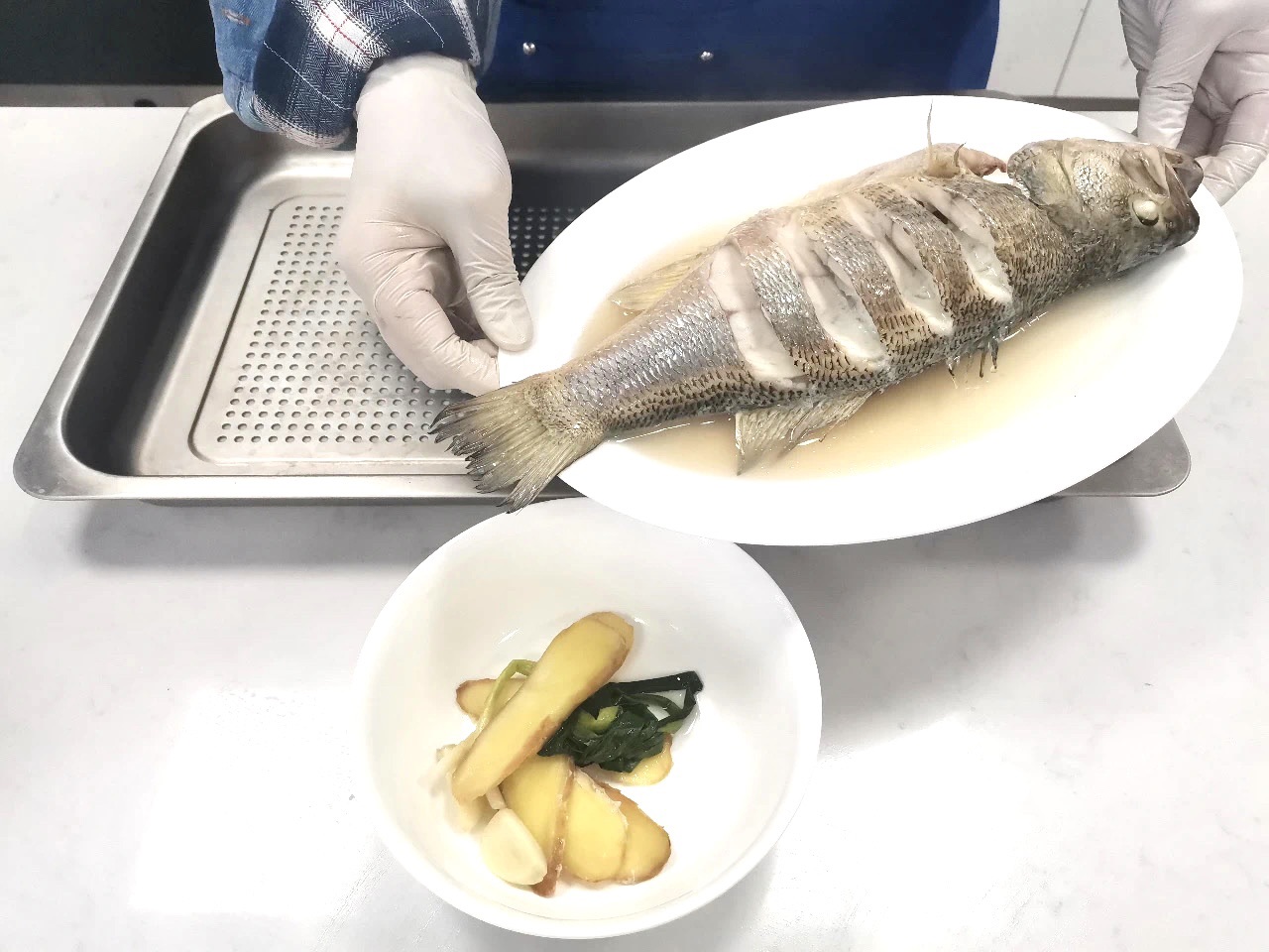 清蒸鲈鱼