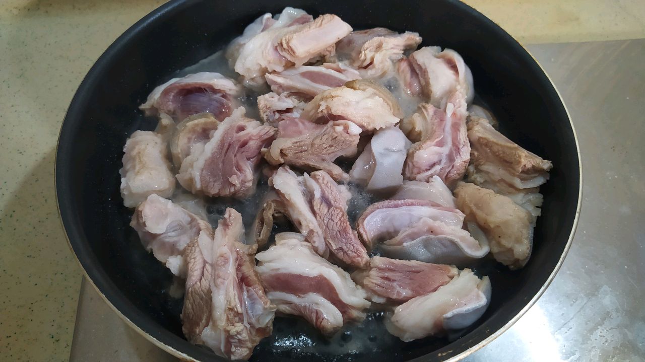 秋冬暖身滋补焖羊肉