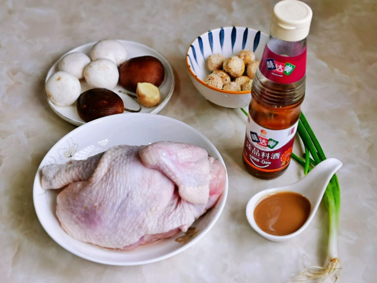 秋冬滋补&板栗松茸鸡汤