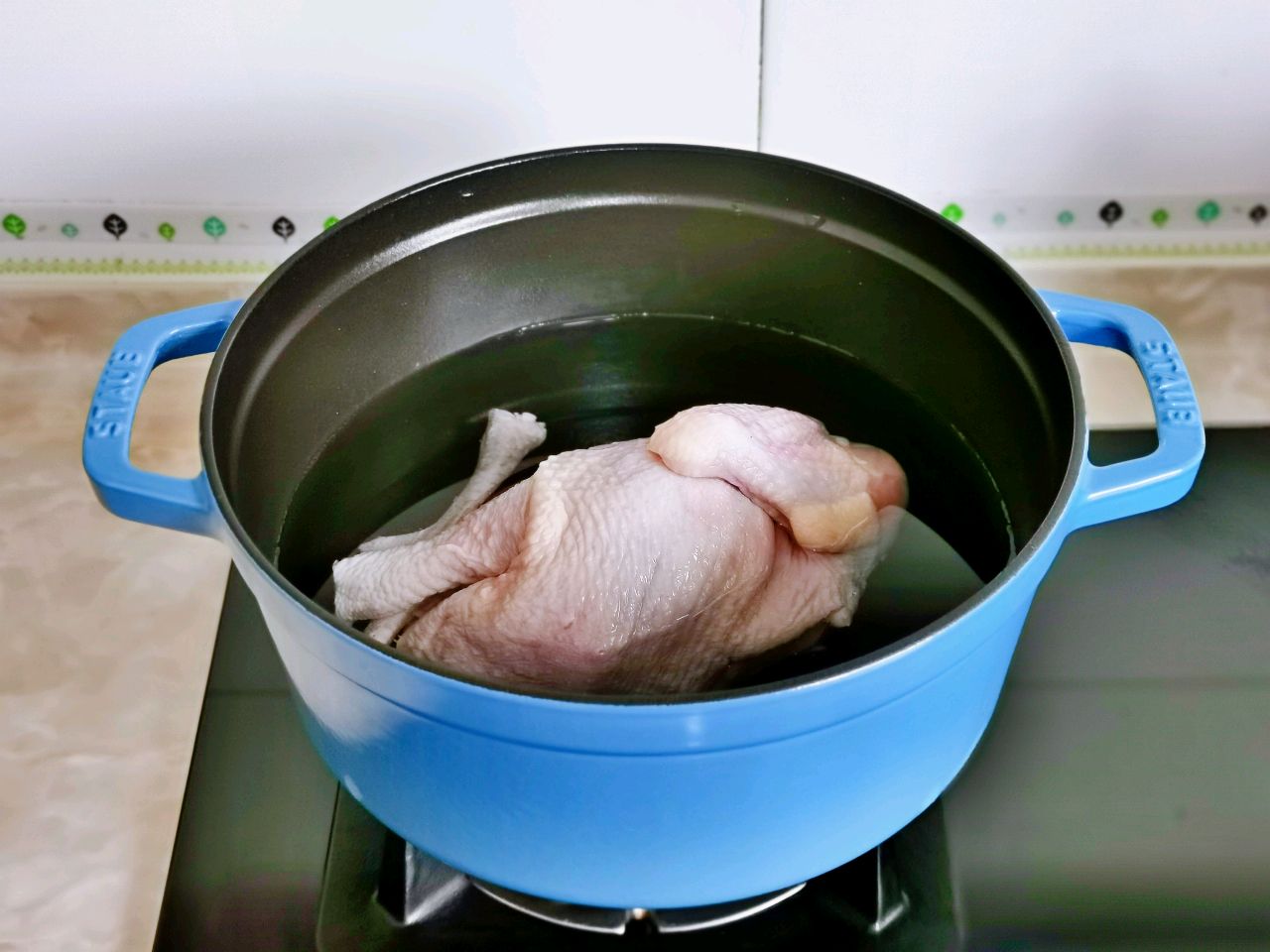 秋冬滋补&板栗松茸鸡汤