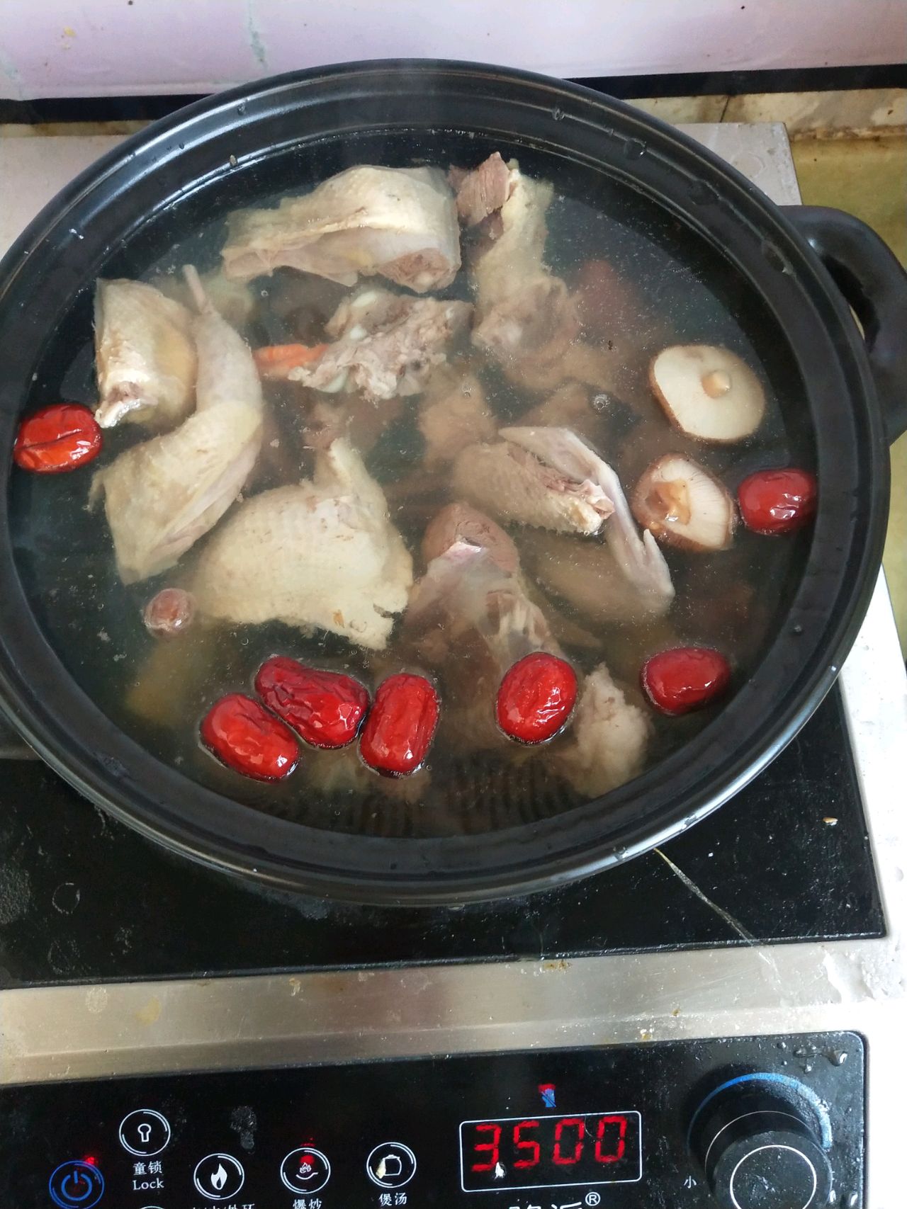 秋冬滋补汤~太子参炖鸽子