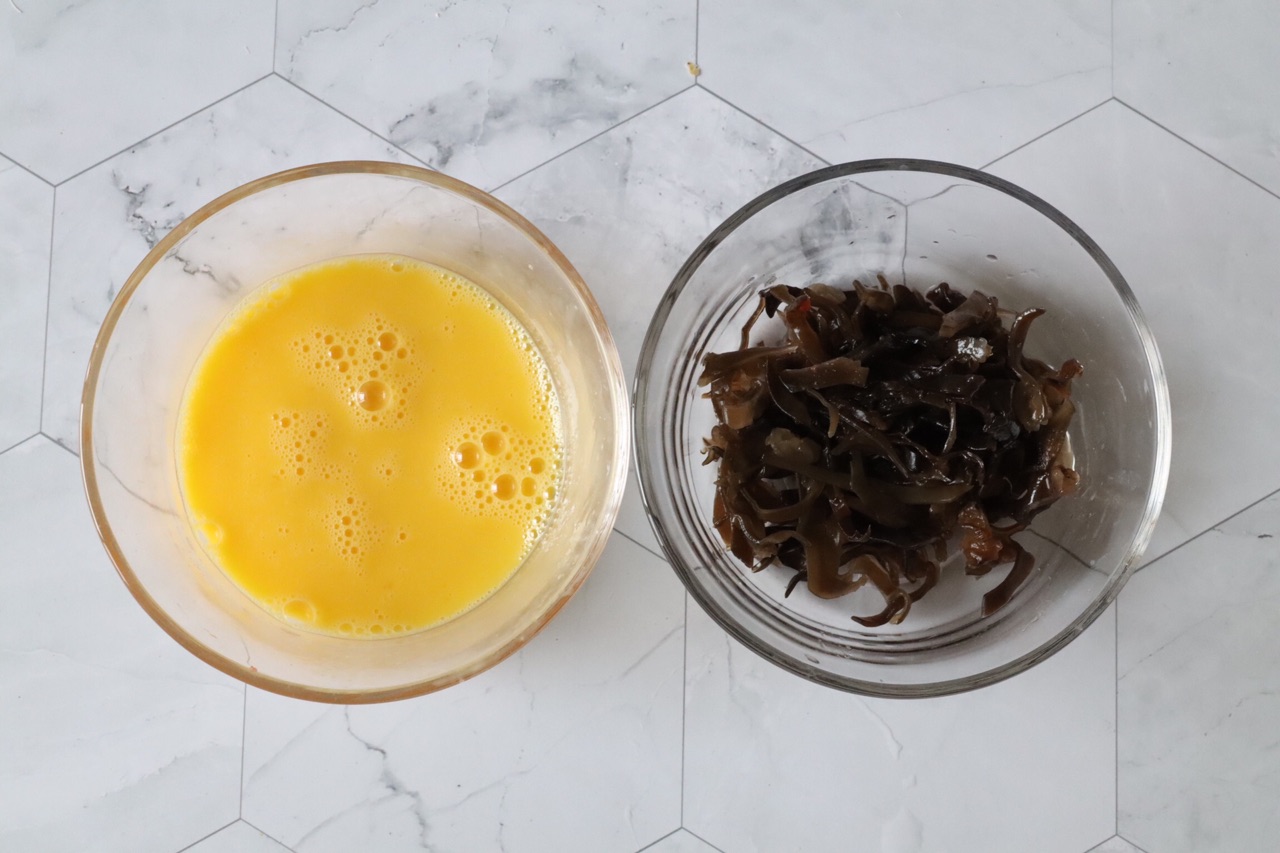 秋季宝宝暖胃补钙汤：番茄木耳豆腐汤