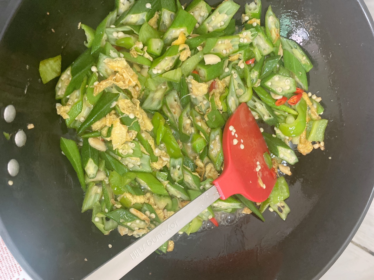 秋葵炒鸡蛋