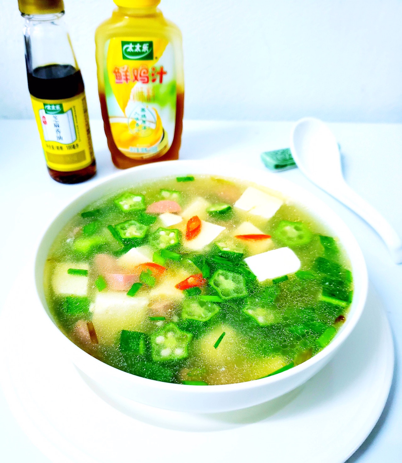 秋葵豆腐汤