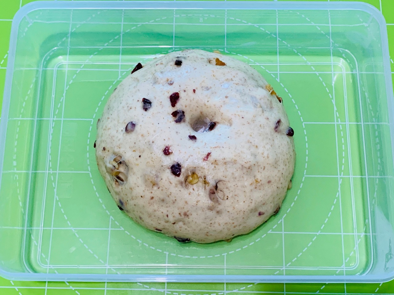 全麦蔓越莓核桃面包