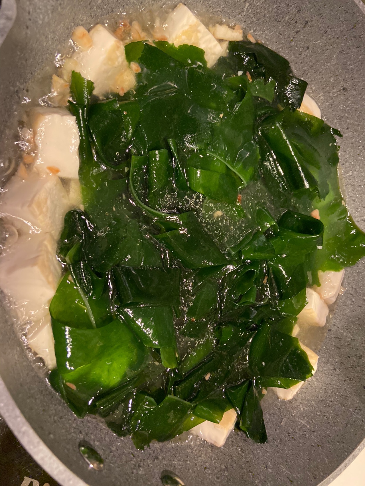 裙带菜豆腐汤