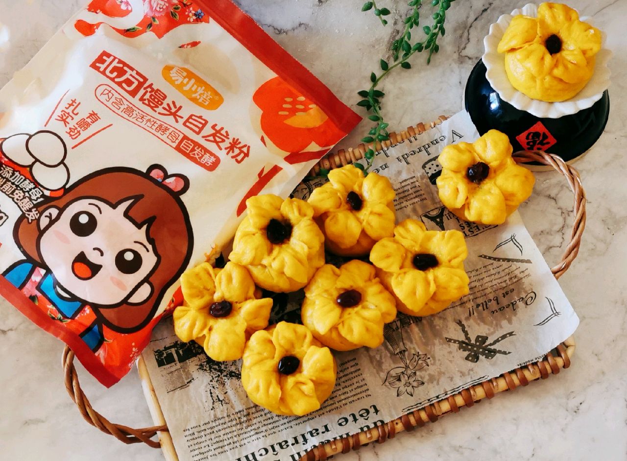 让人心情愉悦的花朵豆沙包